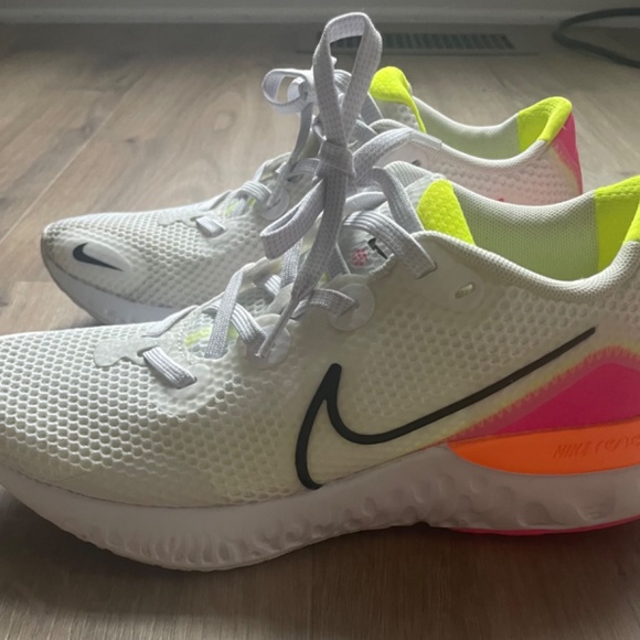 Nike Renew Run Platinum Tint White - Picture 4 of 7